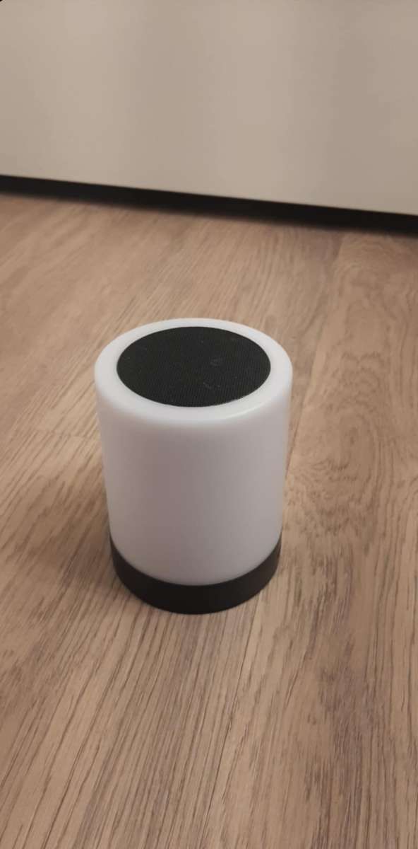 speaker lights up