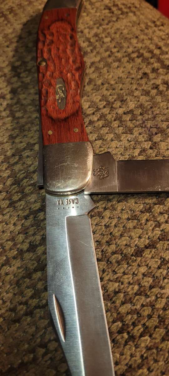 Case 189 Folding Hunter 525 Jigged Brown Staminawood Handles