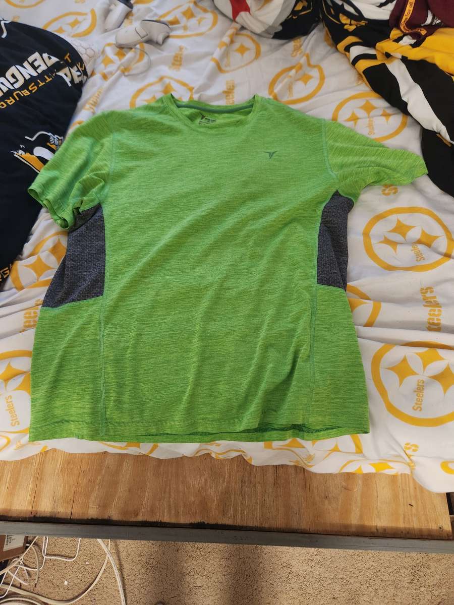 Green T shirt