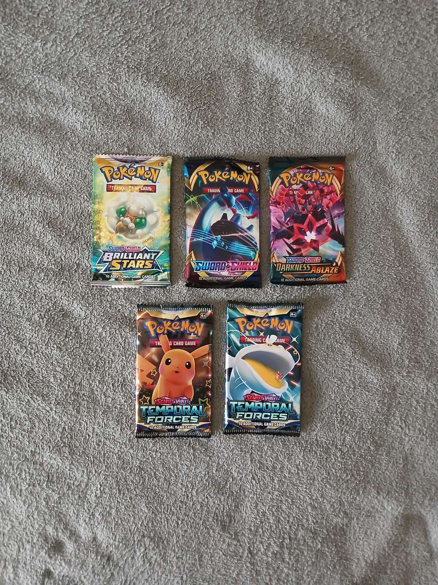 9 Pokemon Trading Cards Booster Packs 10 Cards