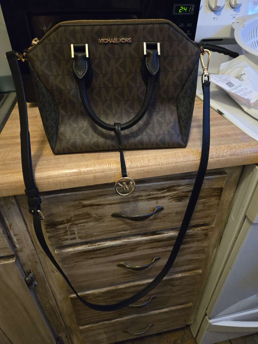 Michael kors purse