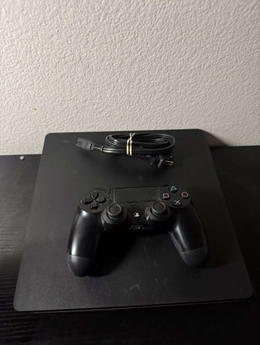 PlayStation 4 Slim 1TB With Wireless controller