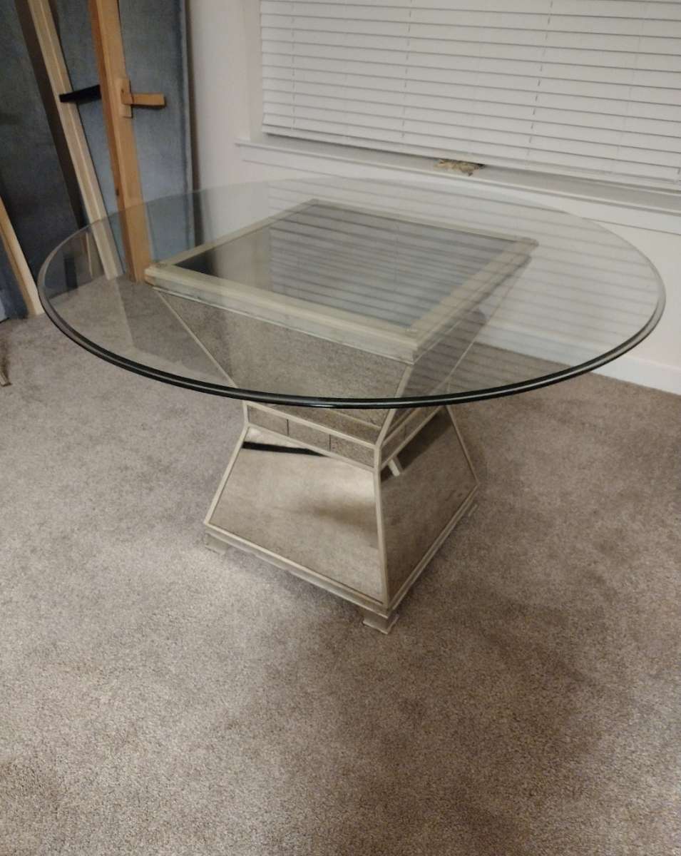 Dinning Table
