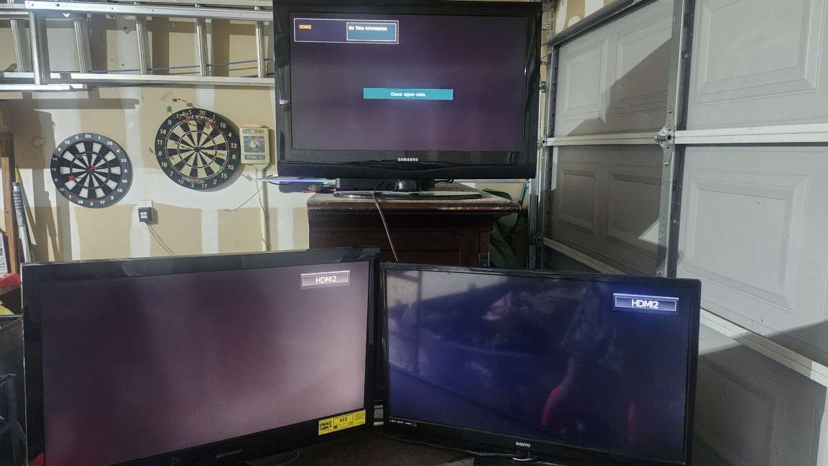 4 36in flatscreen tv