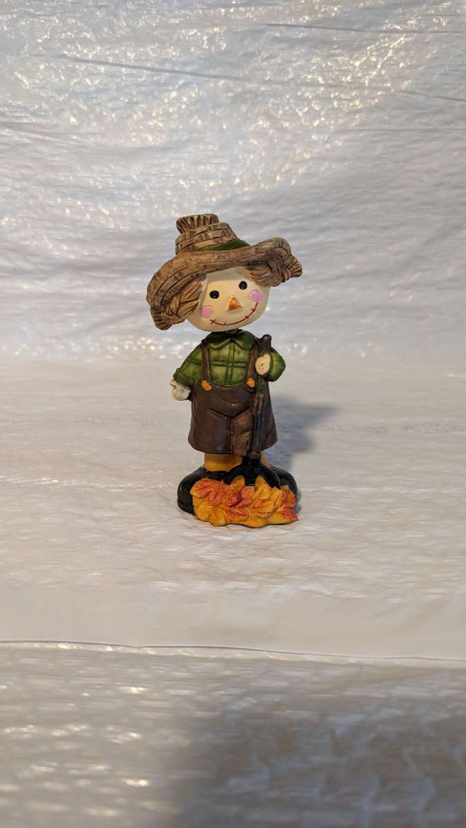 Resin Bobble Head Scarecrow Girl Raking Fall Leaves Figurine