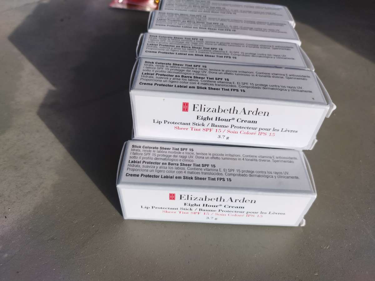 Elizabeth Arden 8 hour Lip protection stick BLUSH 02