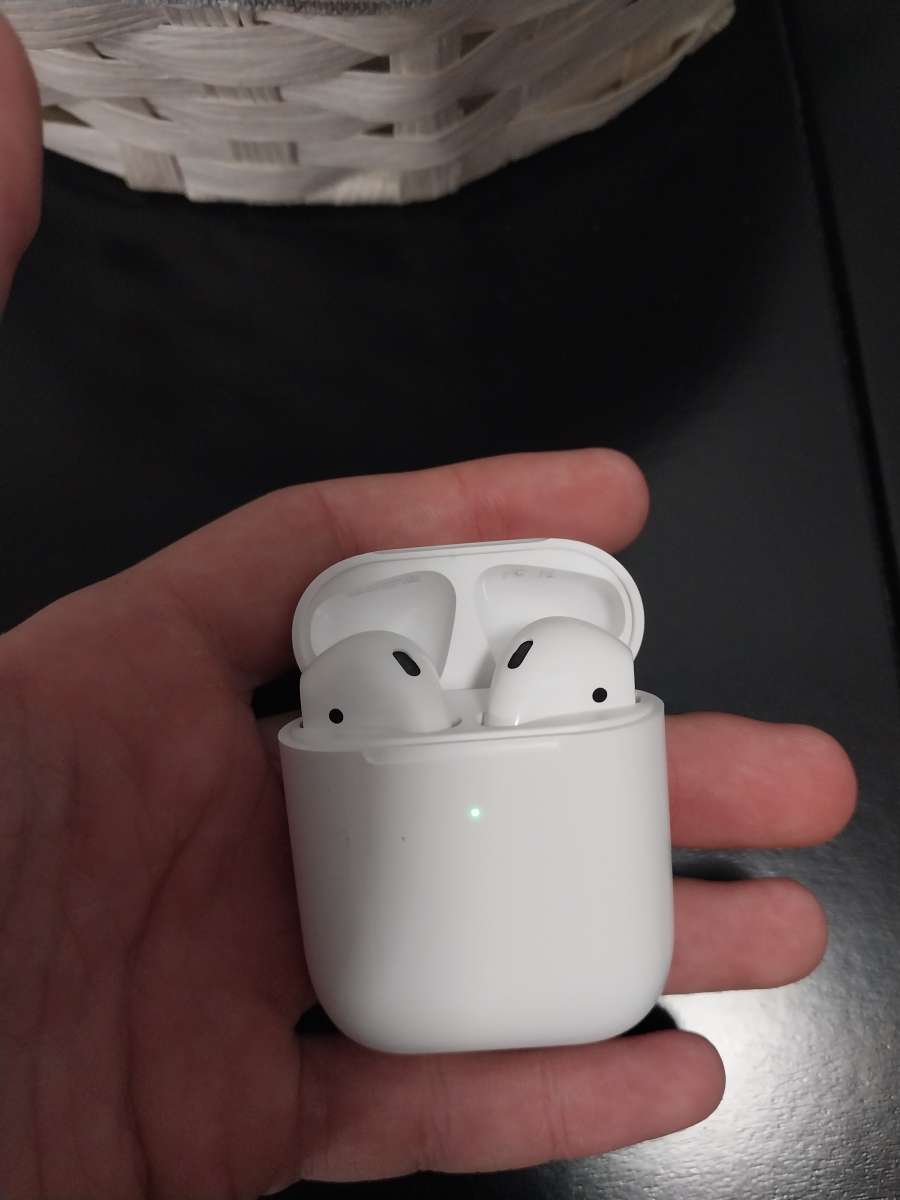 Apple airpods