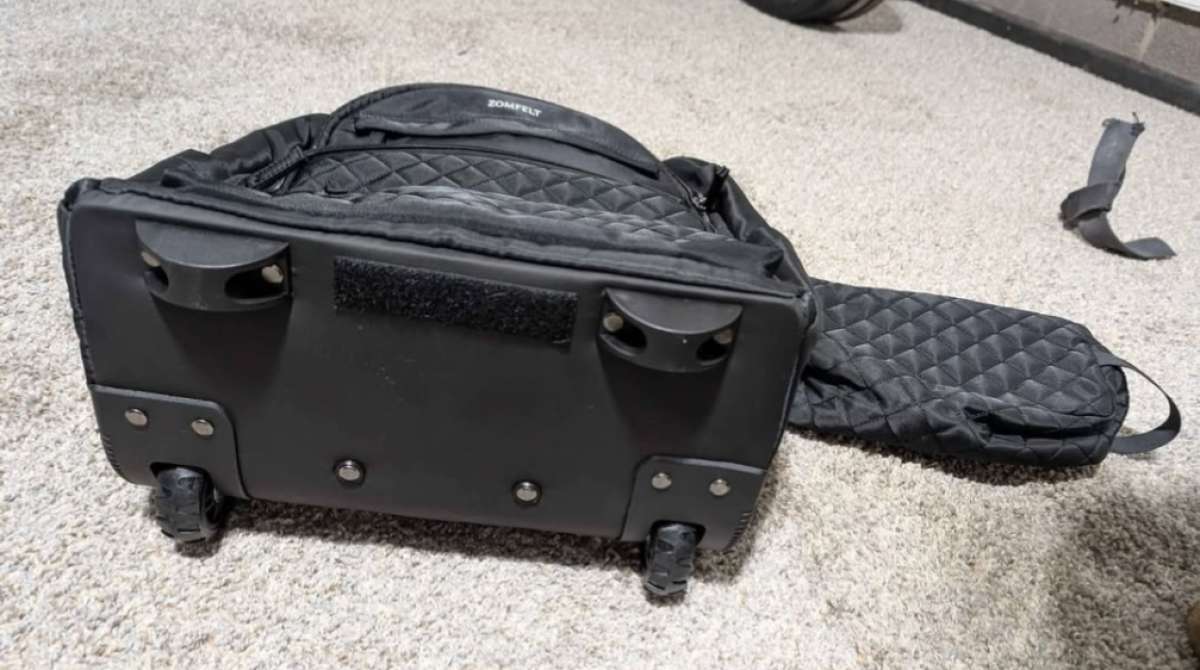 Zomfelt Rolling Travel backpack w toiletry bag