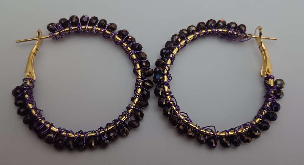 18 K Gold Earrings Wrapped with Purple  Beads