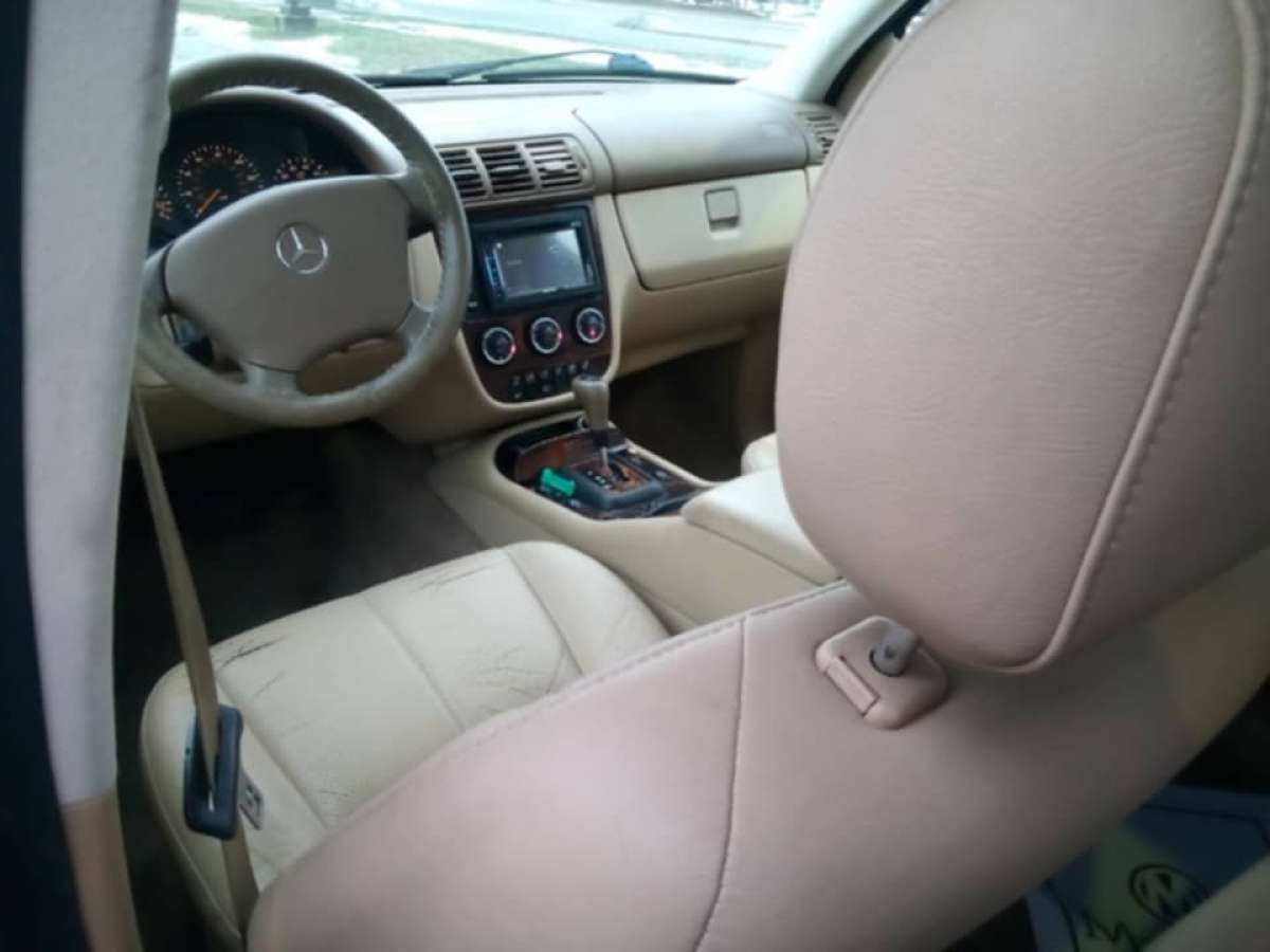 2005 Mercedes Benz ML350