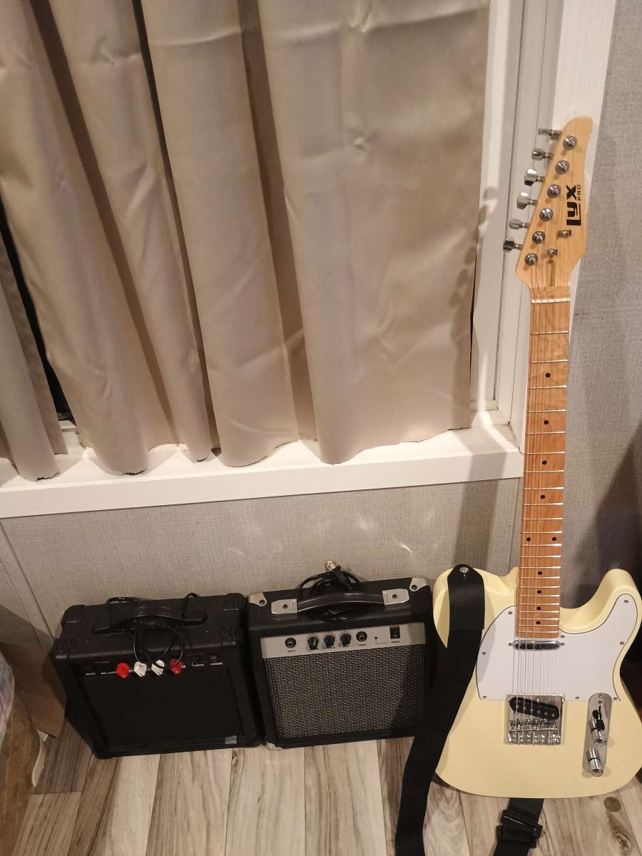 guitar and 3 amps