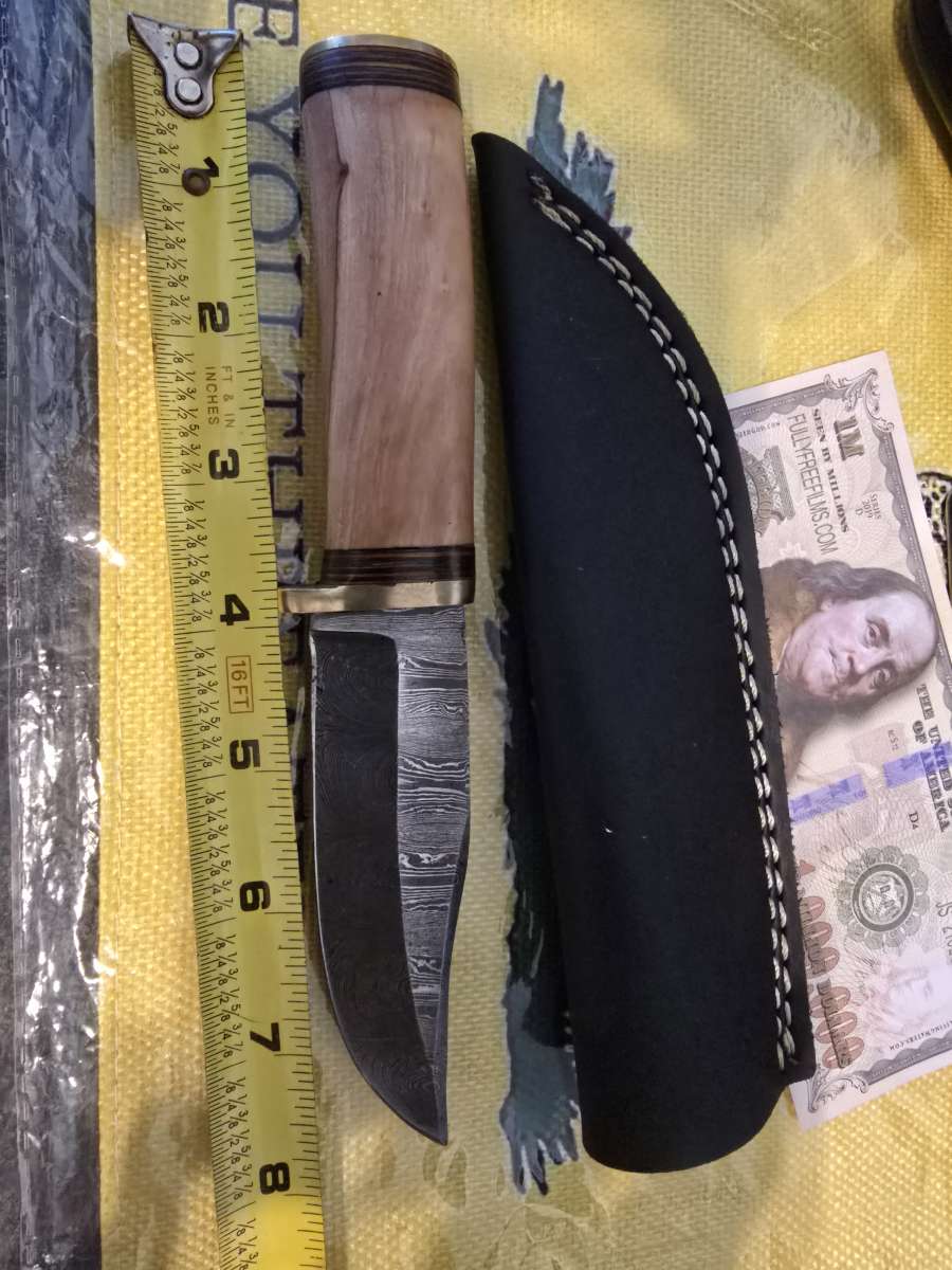 Damascus knife 1