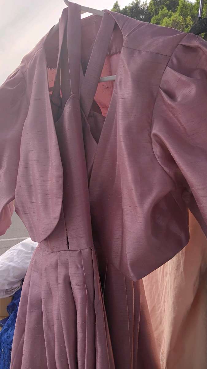 party dress medium 2 piece vest and dress in perfect conditi