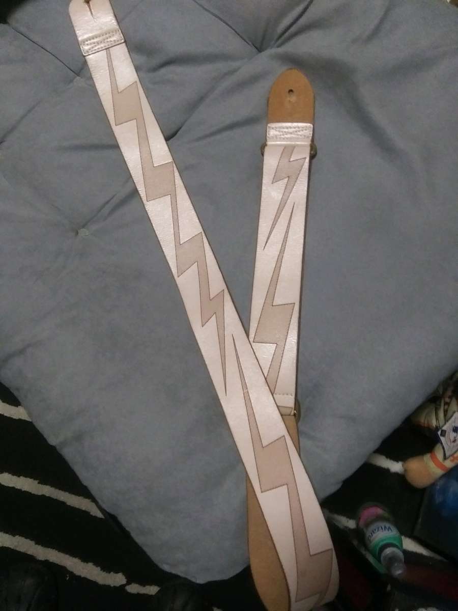 Lighting bolt leather guitar strap