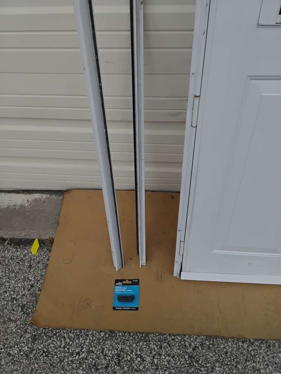 Nice White Storm Door With Screen LH Swing  Like New