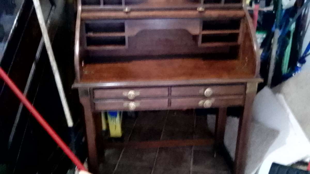 roll top desk