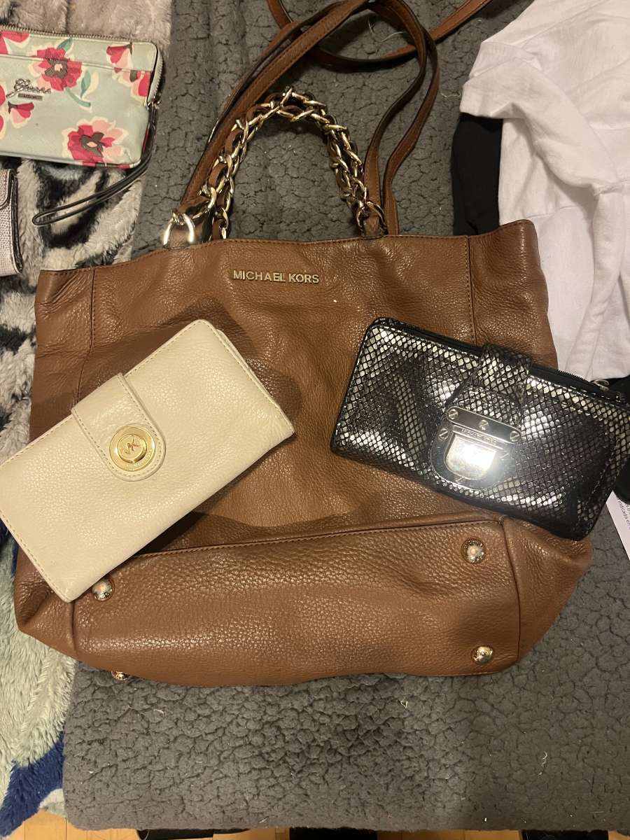 mk purses and wallets