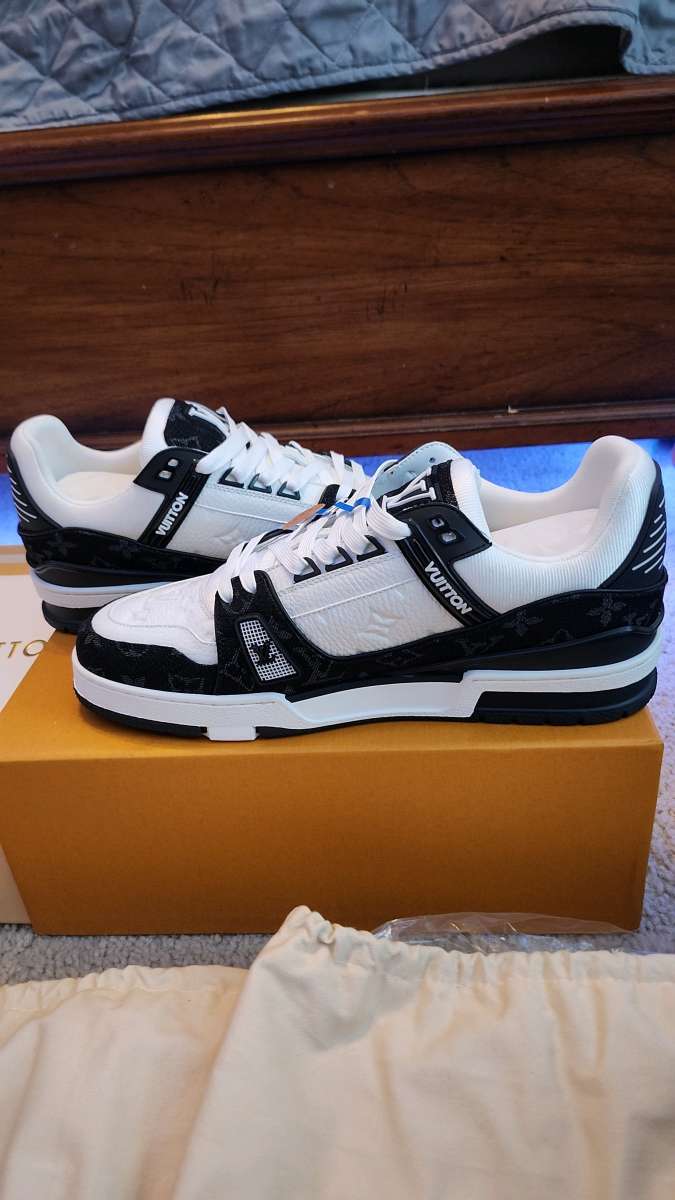 Black and White Louis Vuitton Trainers size 11 men