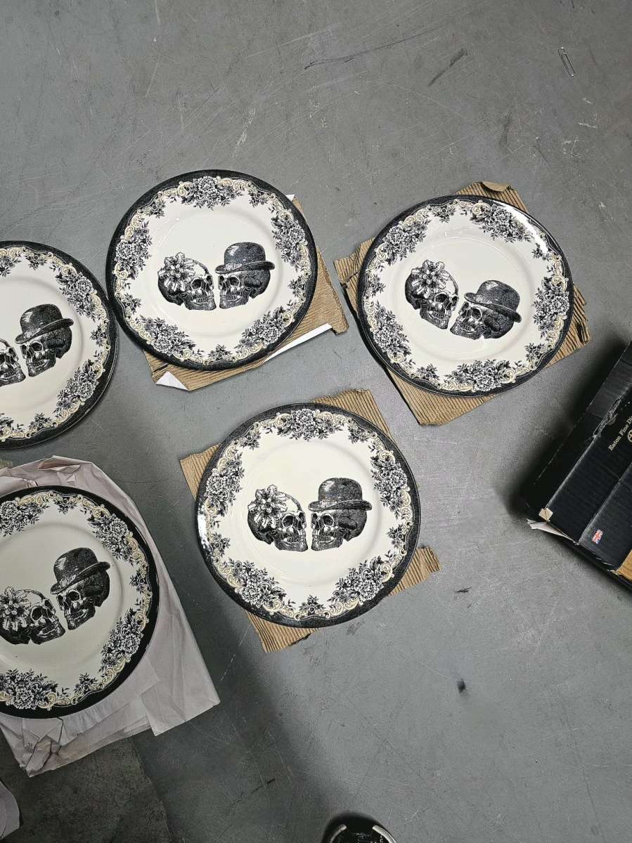 royal stafford skull dinner plates 7pc