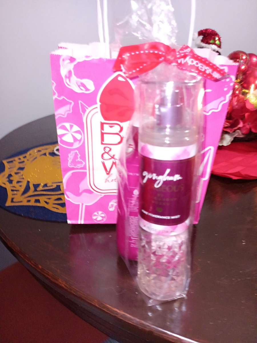 BATH AND BODY WORKS SET OF 2