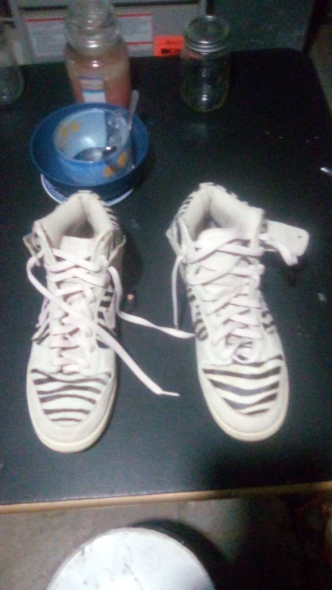 size 11 Nike zebra print shoes