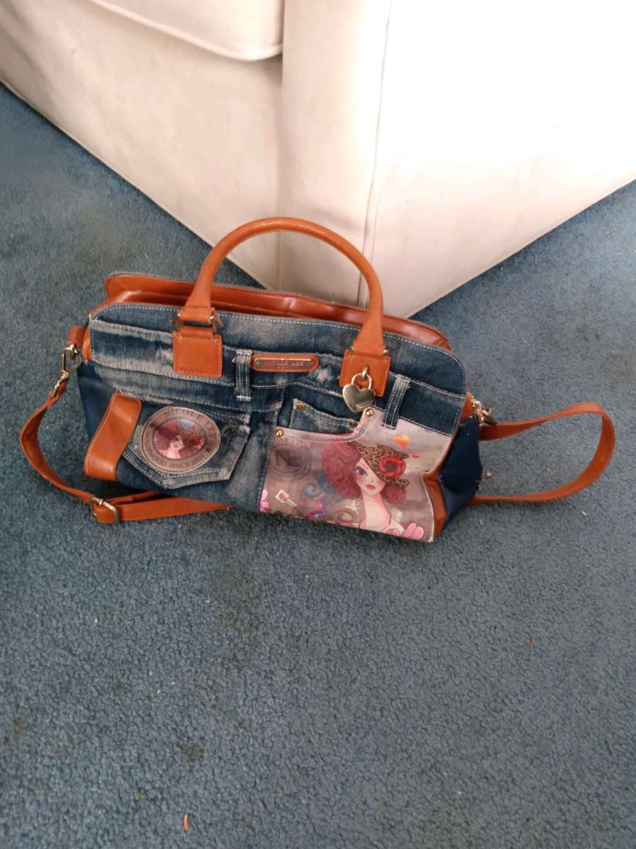 Nicole Lee hand bag