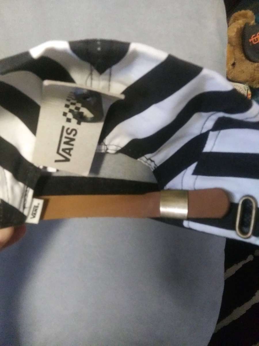 Vans black and white stripe hat