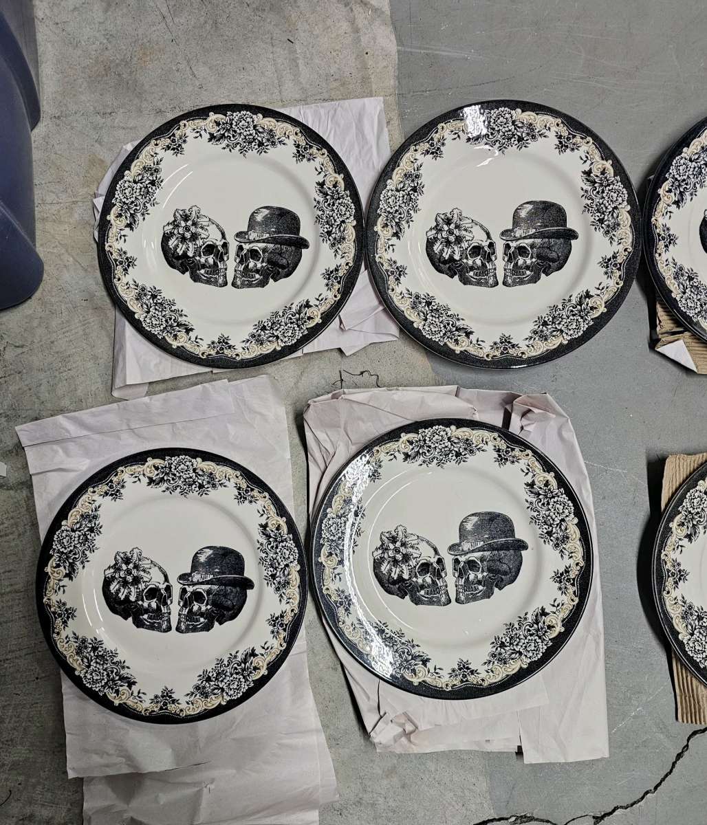 royal stafford skull dinner plates 7pc
