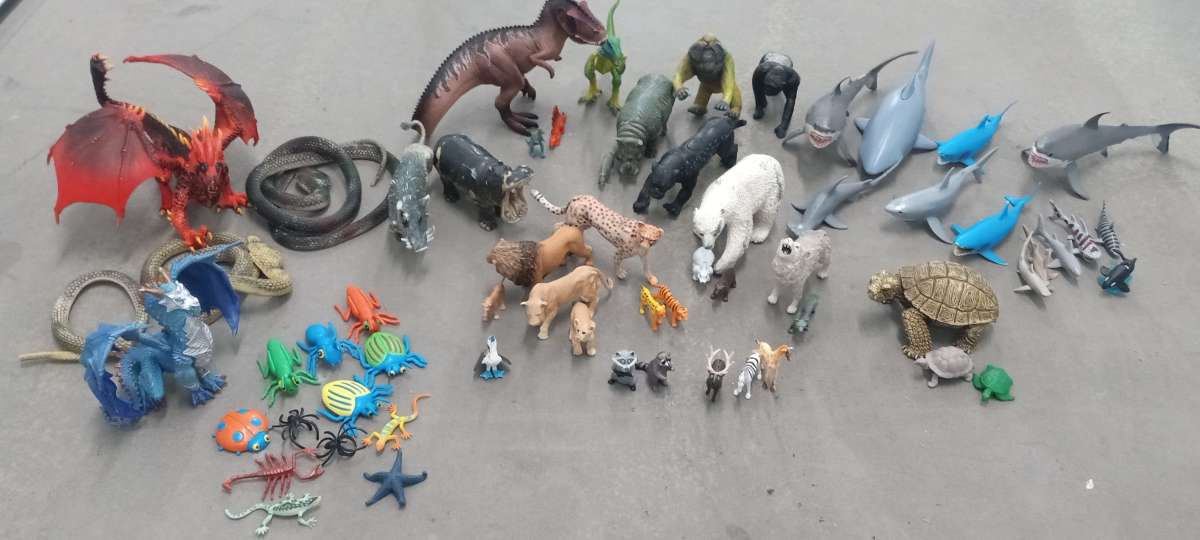 the collection of dinosaurs and more animals