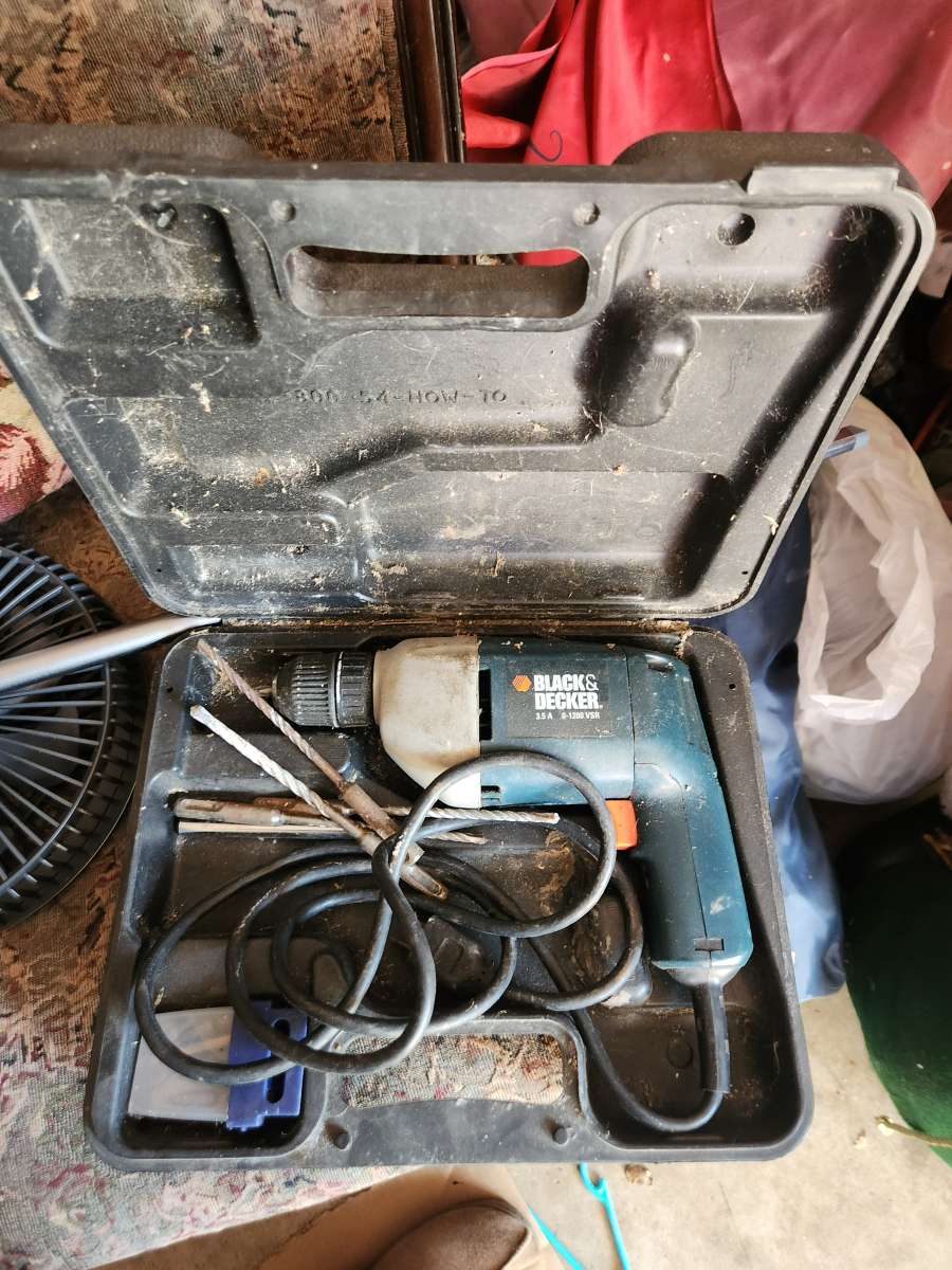 Electric drill black decker