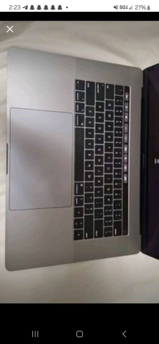 MacBook pro 2019 corei9 32 gb ram 1tb SDD