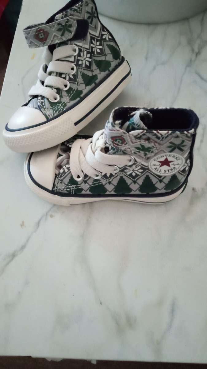 the mini shoes for you baby converse new