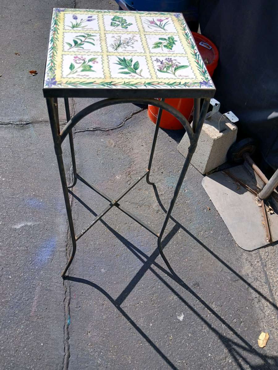patio plant stand