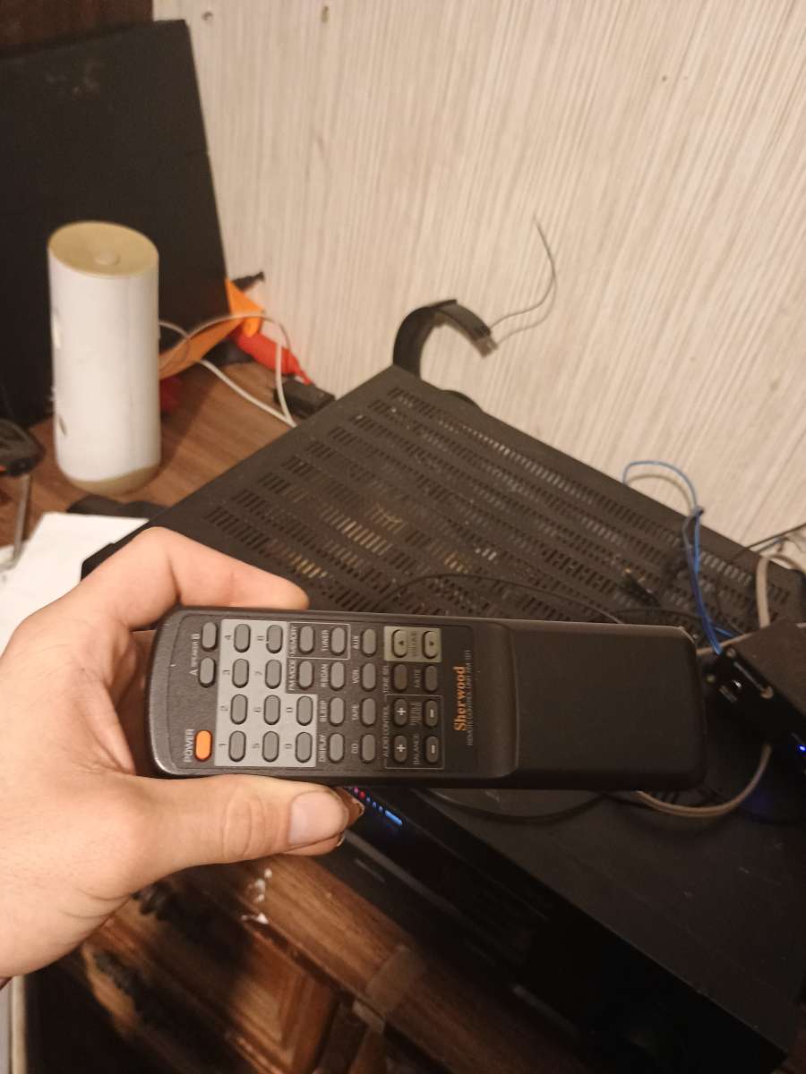 old Sherwood stereo with big speakers