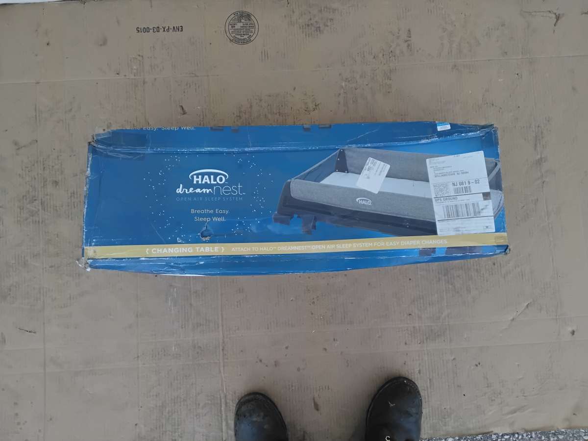 Nice Babys Halo Dream Nest Open Air Sleep System Brand New