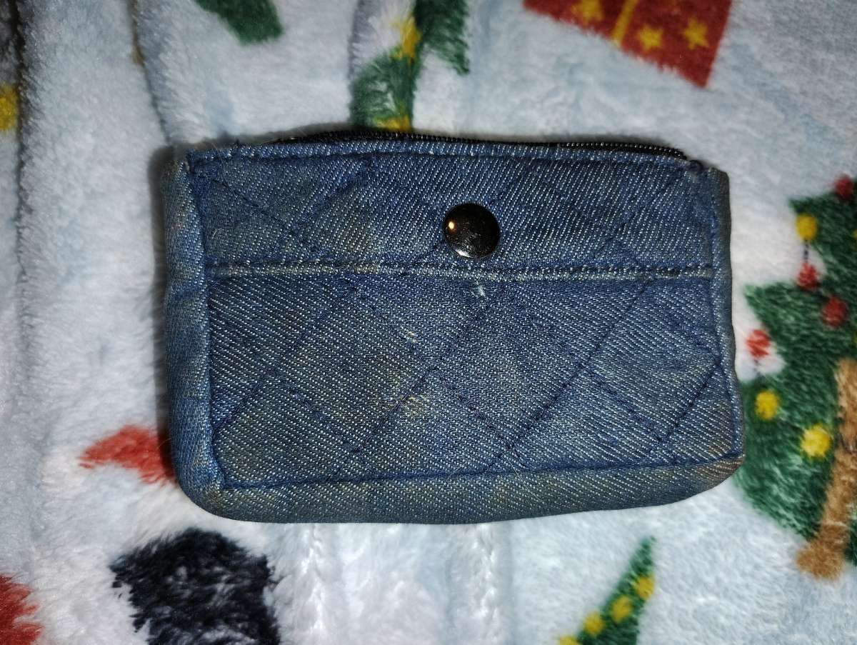 Mini little coin holder