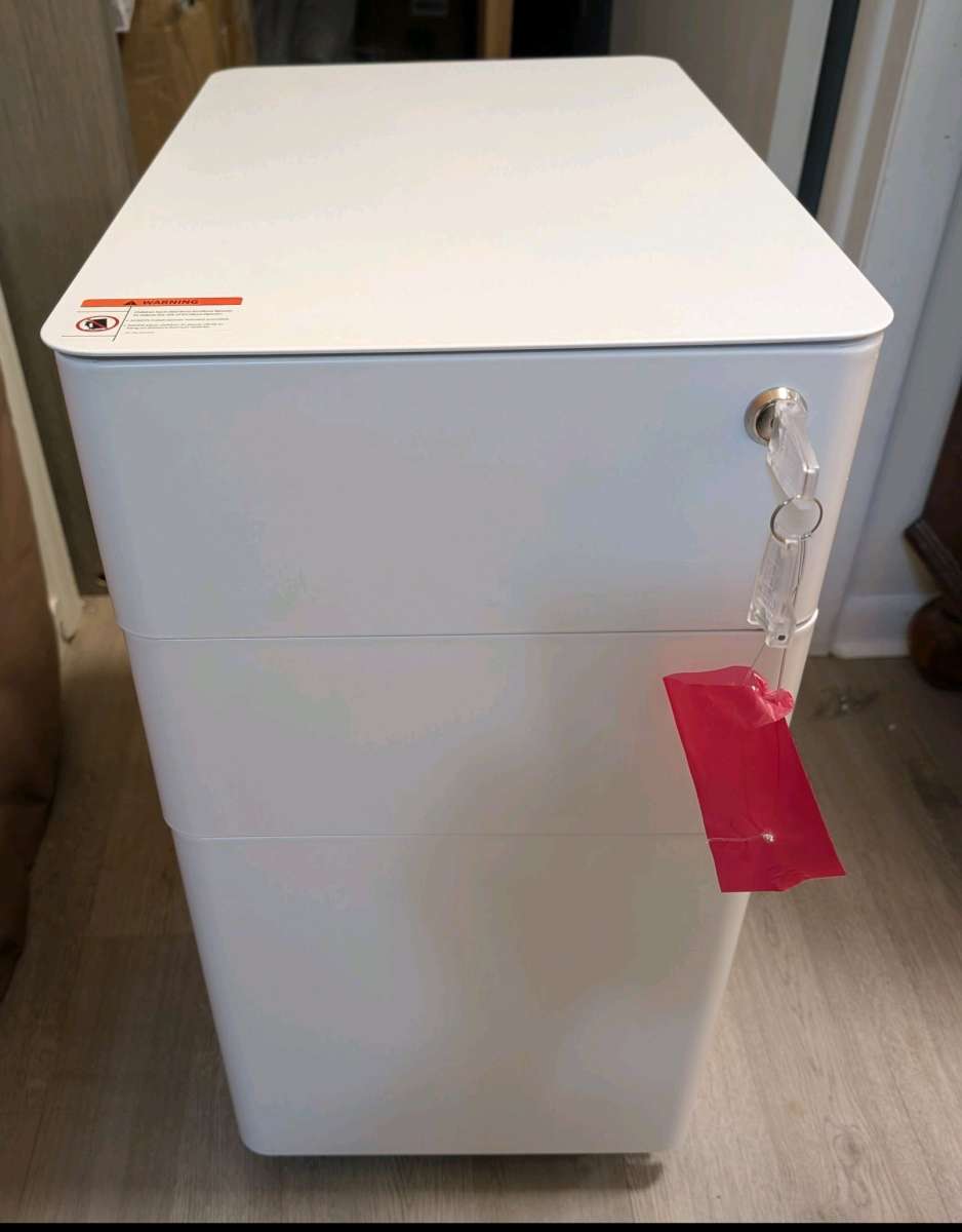 Three drawer lockable vertical filing cabinet