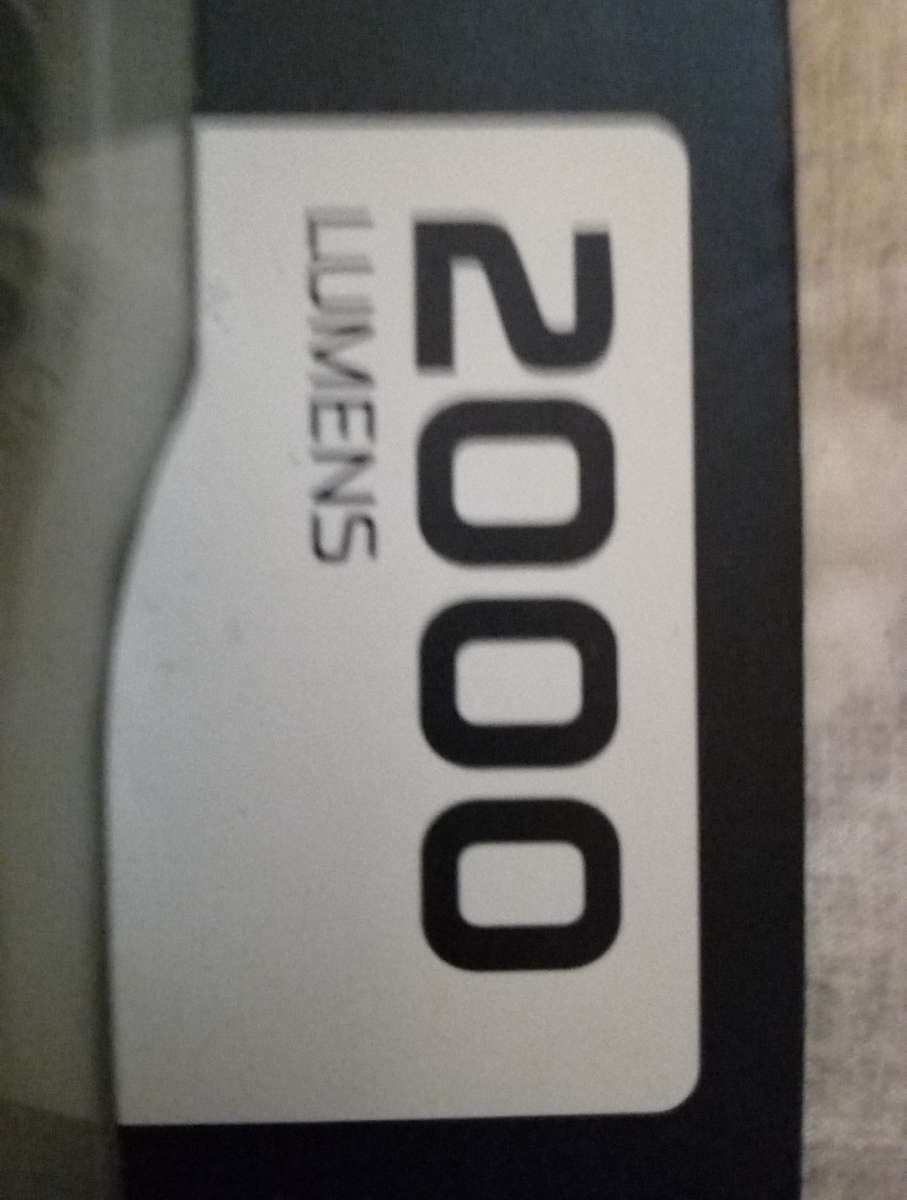 Nebo Davinci 2000 rechargeable flashlight