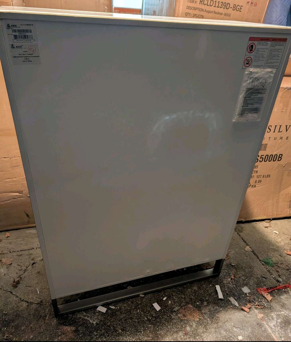 7 Drawer Michael Amini Chest