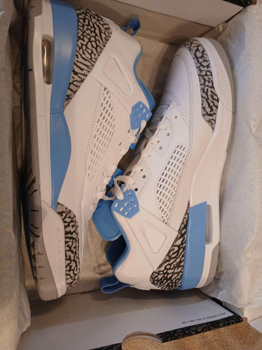 brand New Spizike Mens low size 11 Jordans