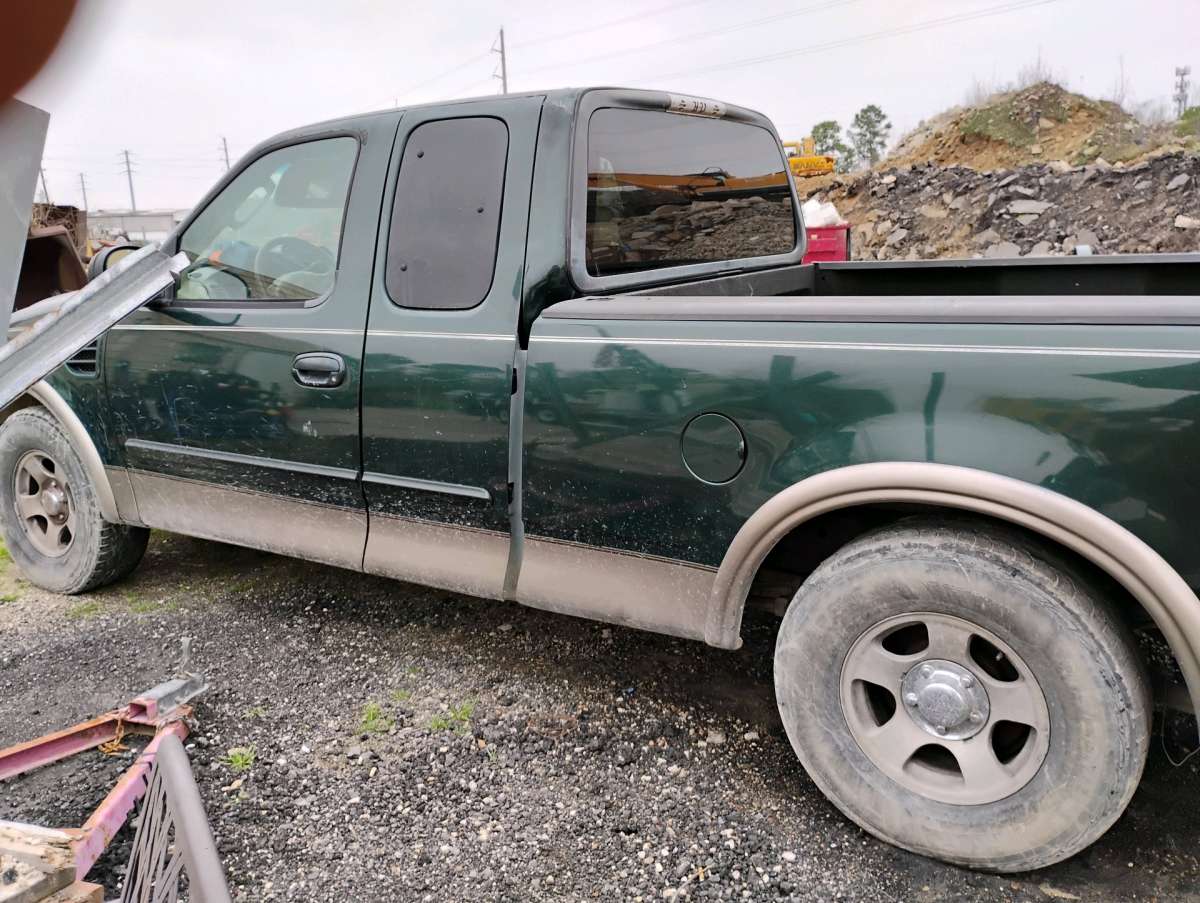 03 Ford F150 Triton