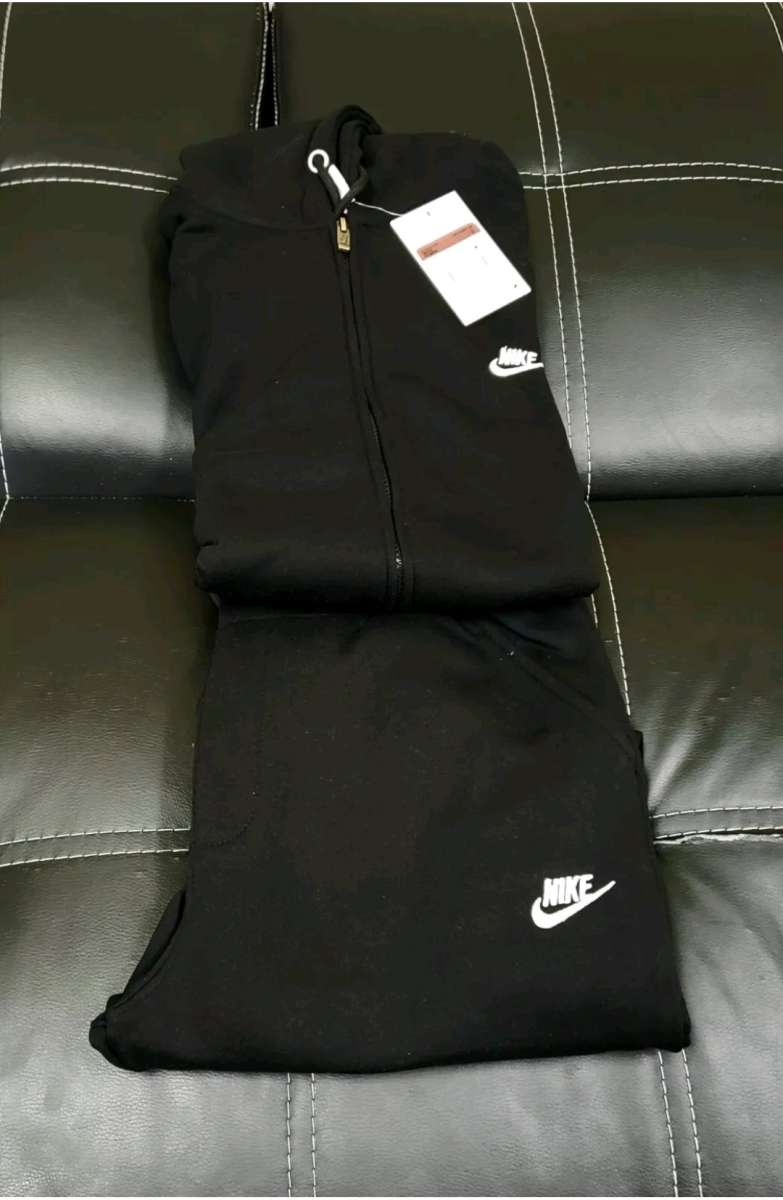 Nike sweatsuit