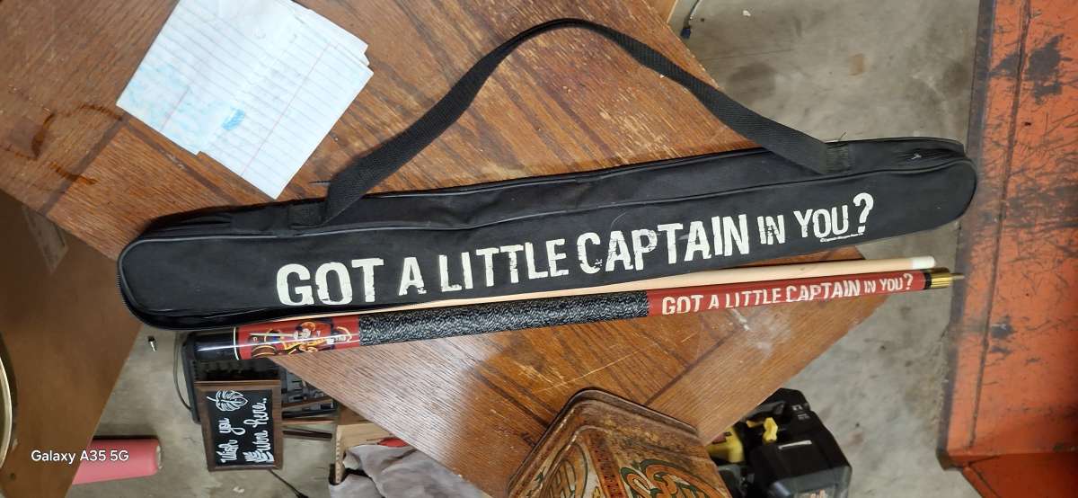 captin Morgan pool stick