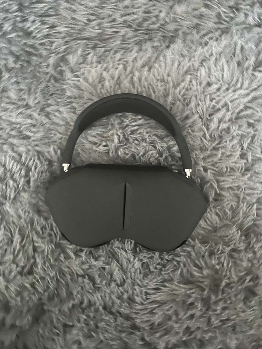 midnight AirPods Max