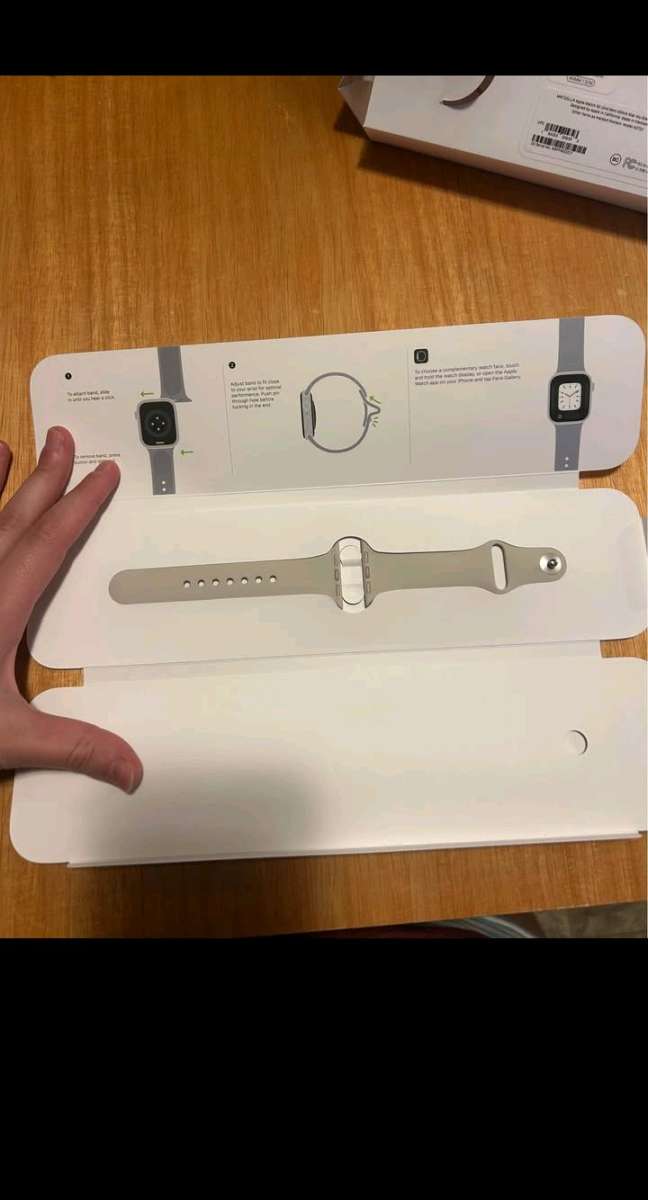 2nd Gen 40mm Apple Watch SE