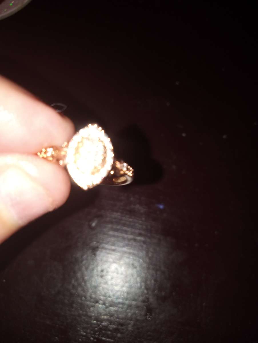 Diamond engagement ring