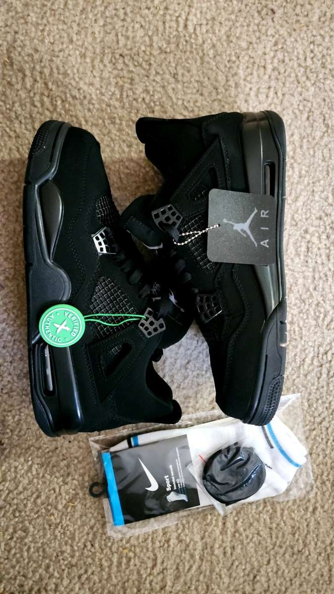 Jordan 4 Black cats size 11 men