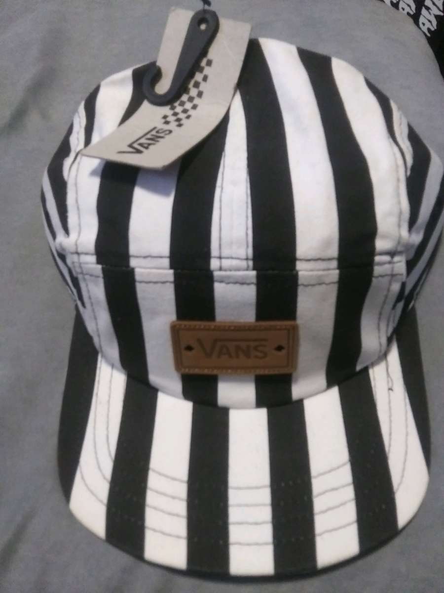 Vans black and white stripe hat