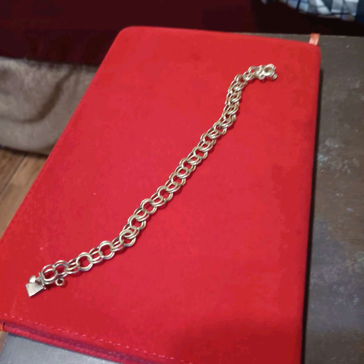 7 gold bracelet