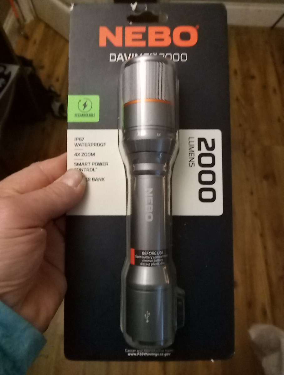 Nebo Davinci 2000 rechargeable flashlight